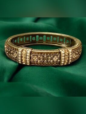 Heidi Daus Gold Swarovski Crystal Bangle Bracelet. Great neutral tones. NWOT